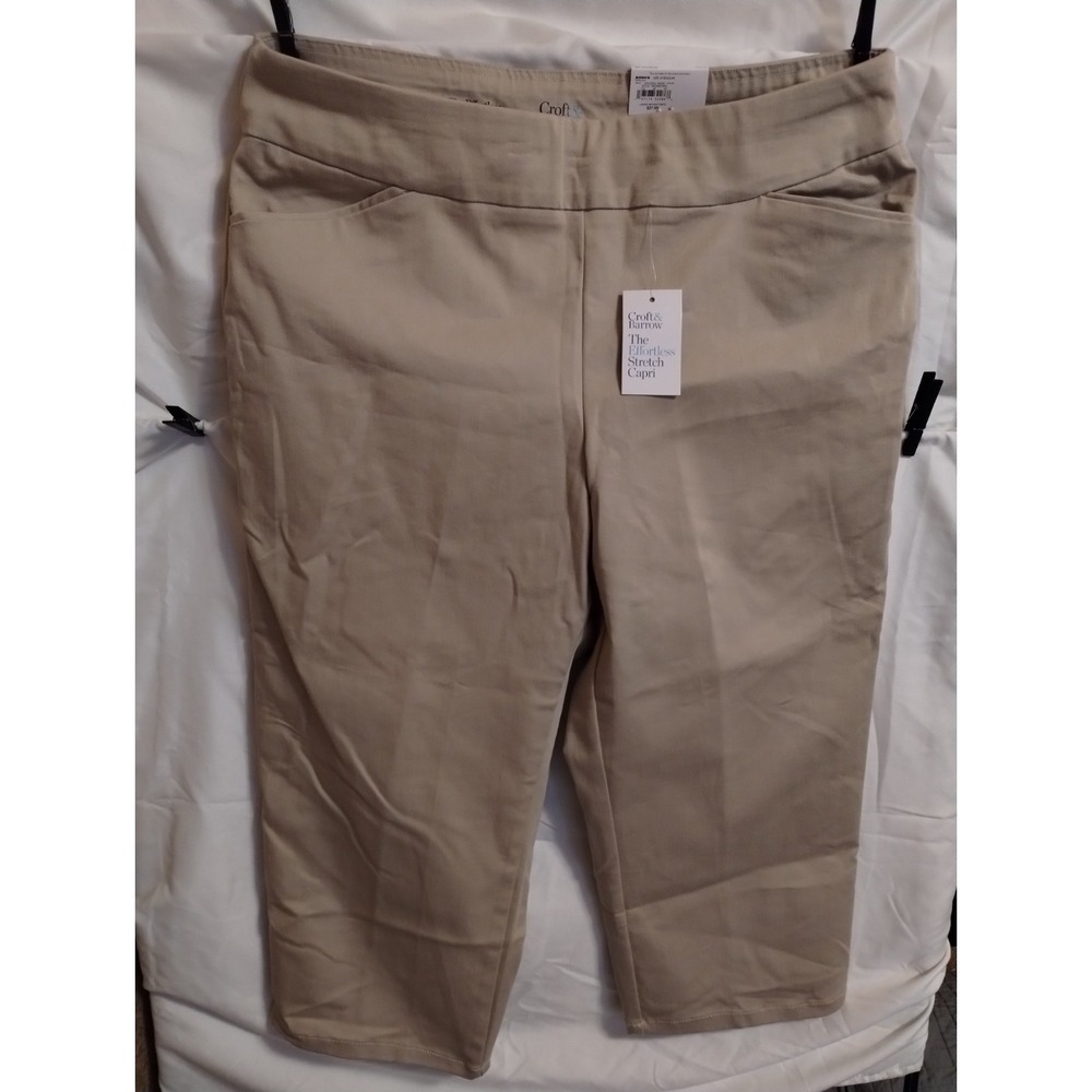 Croft & Barrow Women's-18 Capri Pants Stretch Flat Front Straight Leg Beige